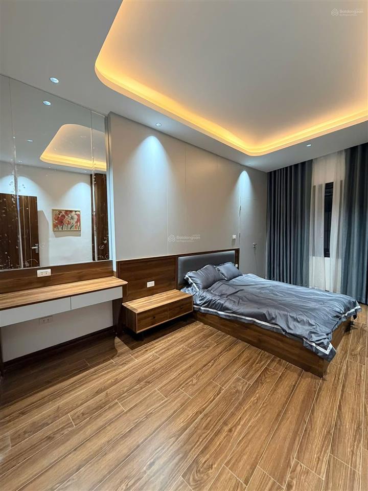 Hàng hiếm tại đền tương thuận  phố khâm thiên, 5,55 tỷ, 20m2, 4 tầng, 3pn, 3wc