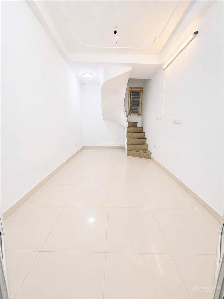 Bán nhà đầu ngõ 98 trung phụng  xã đàn, 5m ra đường ô tô, nhà đẹp dt 17m/5 tầng  giá 5.45 tỷ