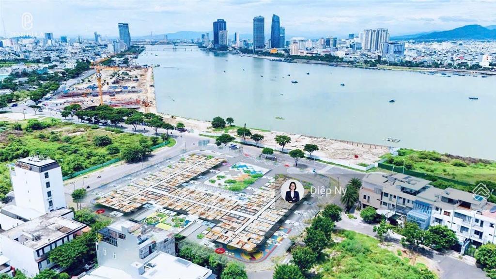 1 căn hiếm có 2pn tầng cao 3 view sông hàn view biển  view núi son trà peninsula da nang