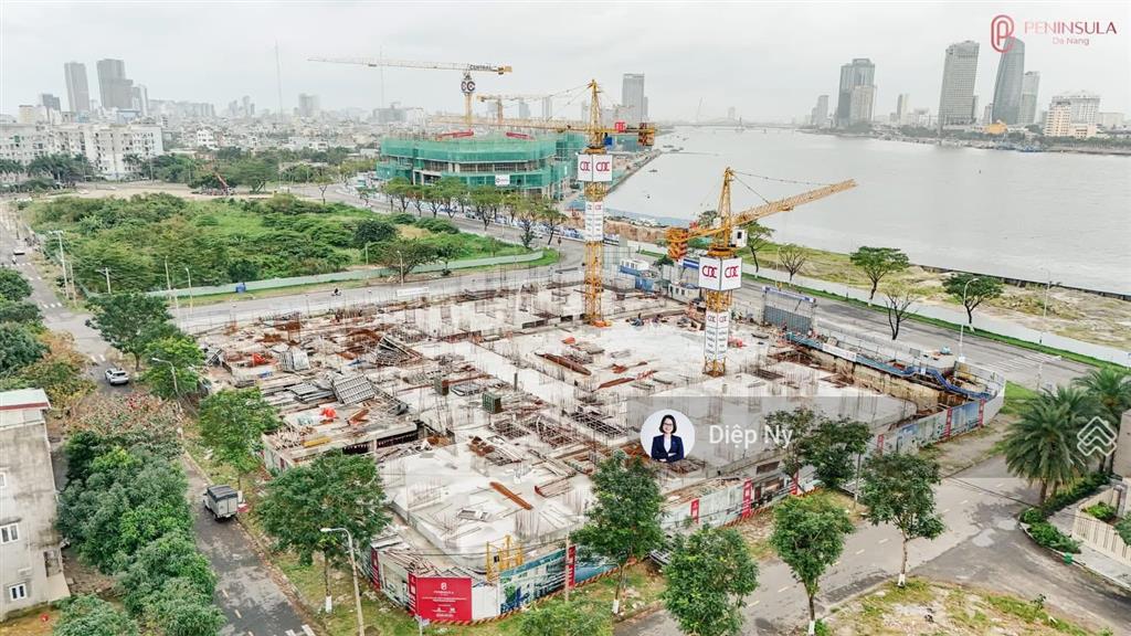 1 căn hiếm có 2pn tầng cao 3 view sông hàn view biển  view núi son trà peninsula da nang