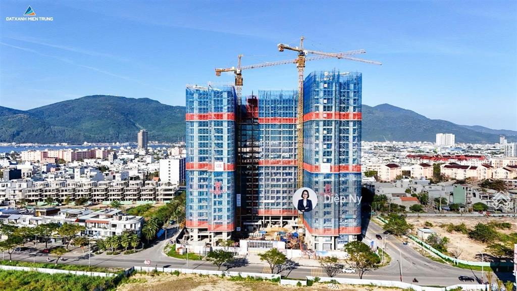 1 căn hiếm có 2pn tầng cao 3 view sông hàn view biển  view núi son trà peninsula da nang