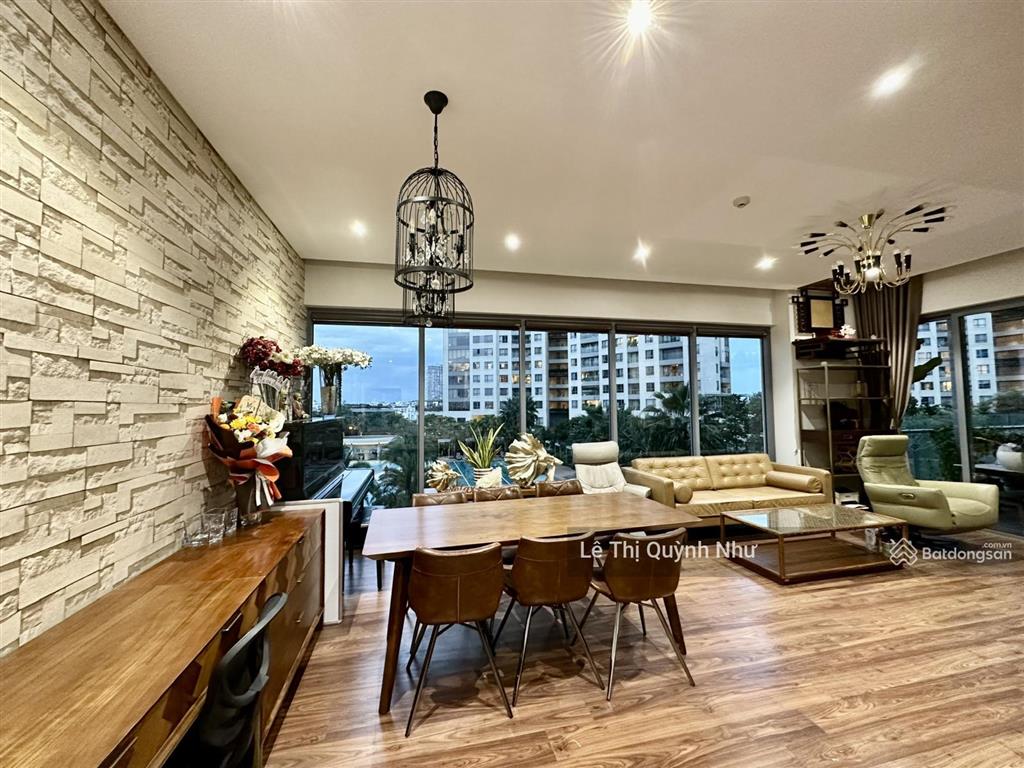 Hình thật sân vườn 3 phòng ngủ  dt 206m2  view thật  nội thất thật  gía 28,8 tỷ