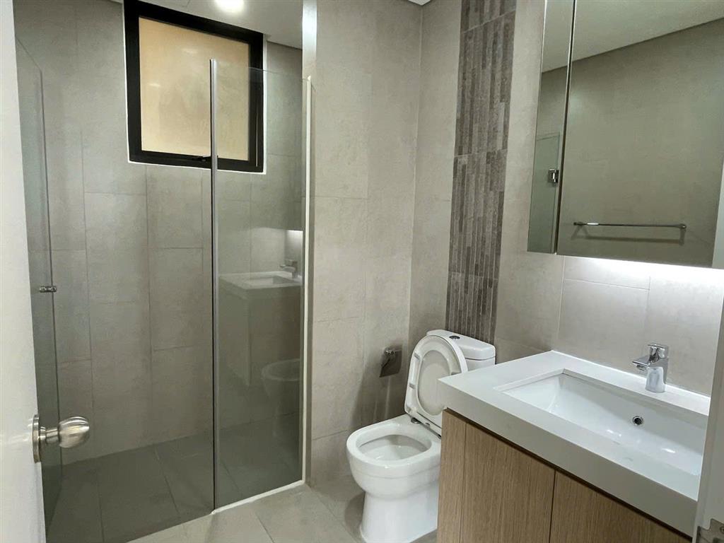 Hình nhà thật||giao dịch 3 phòng ngủ dt 150m2 tầm nhìn hồ hơi thấpgía 24 tỷsẵn hđt 80triệu/tháng