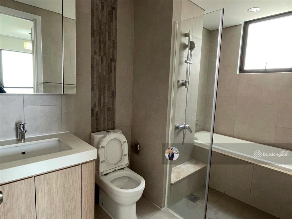 Hình nhà thật||giao dịch 3 phòng ngủ dt 150m2 tầm nhìn hồ hơi thấpgía 24 tỷsẵn hđt 80triệu/tháng