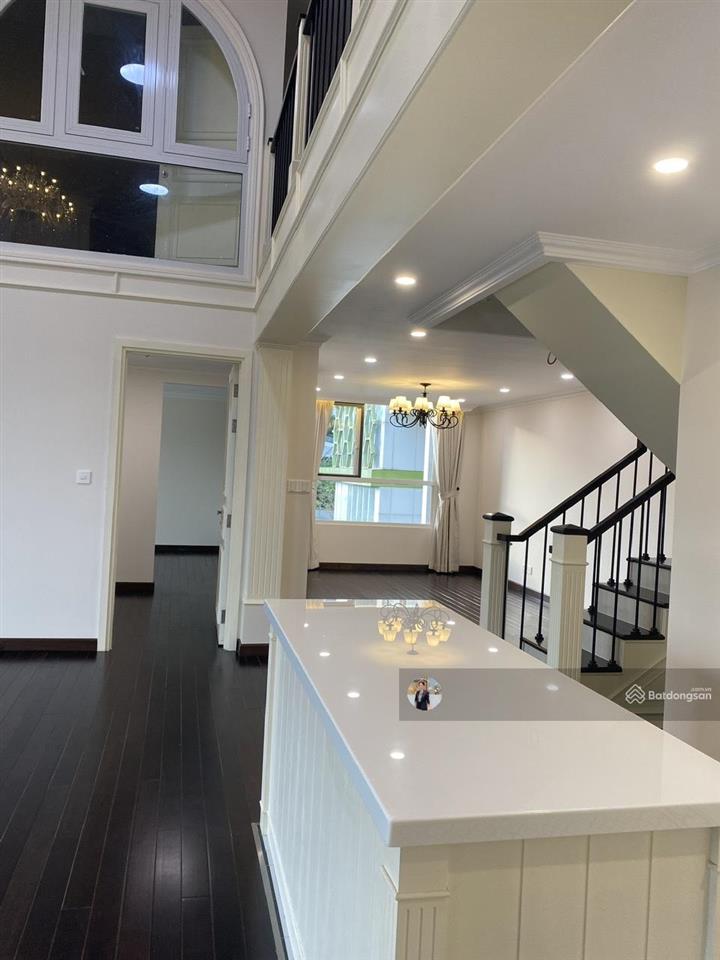 Nhà mới 100%  duplex thông tầng cổ điển  dt 356 m2  giá 23 tỷ  bấm xem hình ảnh thật