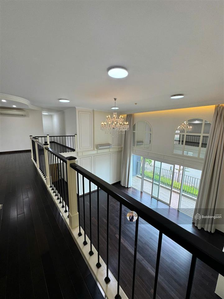 Nhà mới 100%  duplex thông tầng cổ điển  dt 356 m2  giá 23 tỷ  bấm xem hình ảnh thật