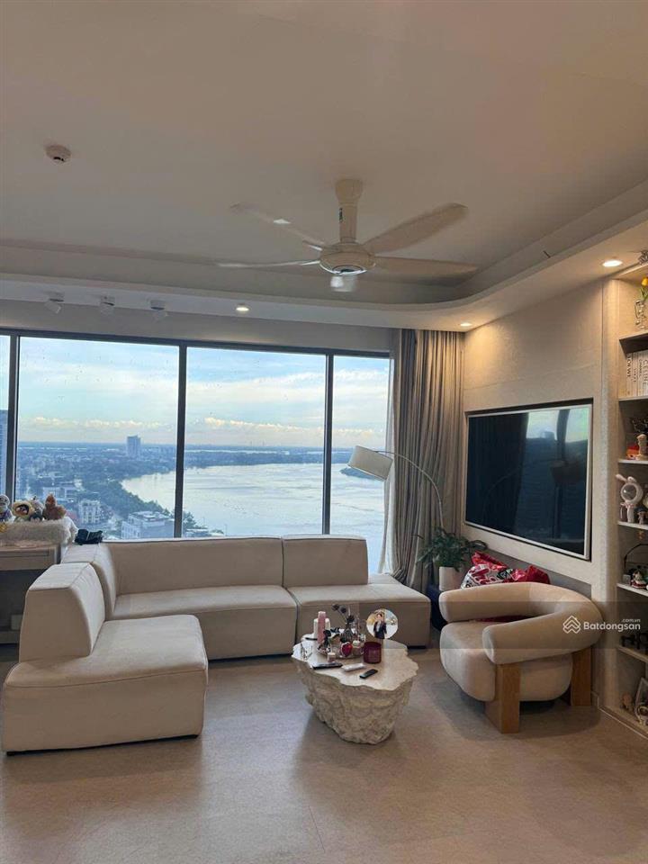 Nhà thật  hình thật || 3 phòng ngủ view trực diện sông đông nam  không che