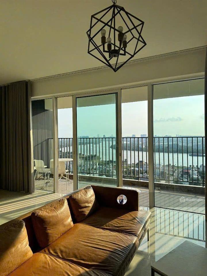 Nóng hơn mùa hè  nhà thật  view thật 4 phòng ngủ trực diện sông không che dt 204 m2  giá 19,5 tỷ