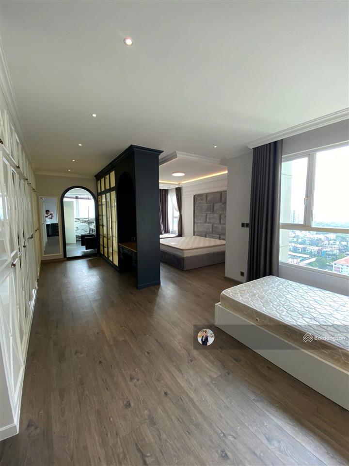 Nóng hơn mùa hè  nhà thật  view thật 4 phòng ngủ trực diện sông không che dt 204 m2  giá 19,5 tỷ