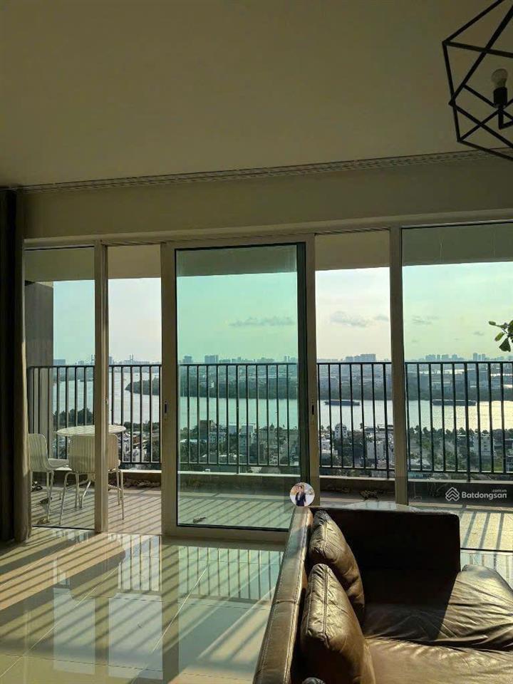 Nóng hơn mùa hè  nhà thật  view thật 4 phòng ngủ trực diện sông không che dt 204 m2  giá 19,5 tỷ