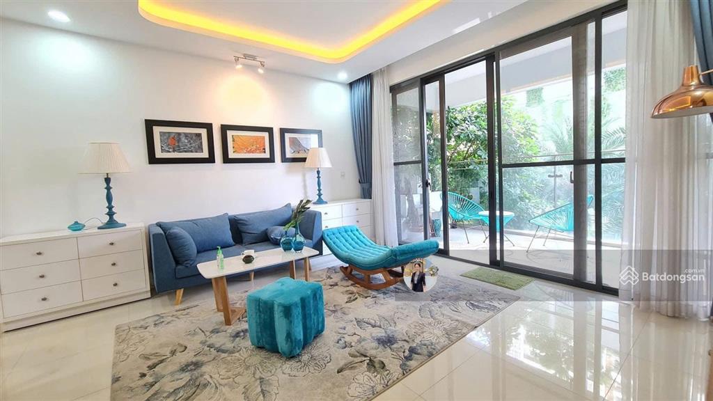 Trực tiếp chính chủ 3pn ban công rộng | view hồ bơi | dt 136m² | giá 19 tỷ