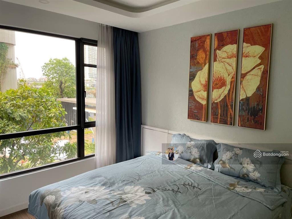 Trực tiếp chính chủ 3pn ban công rộng | view hồ bơi | dt 136m² | giá 19 tỷ