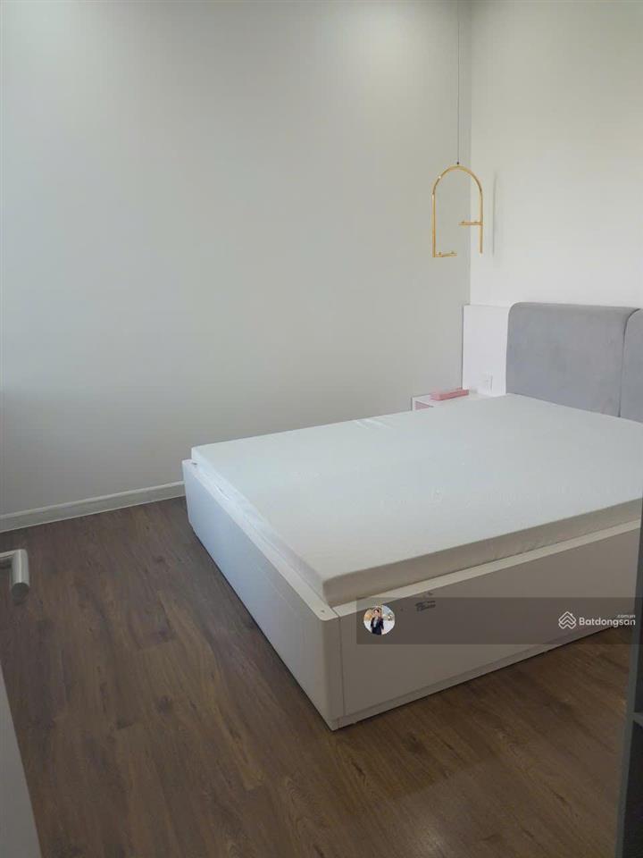 Trực tiếp chính chủ 3pn ban công rộng | view hồ bơi | dt 136m² | giá 19 tỷ