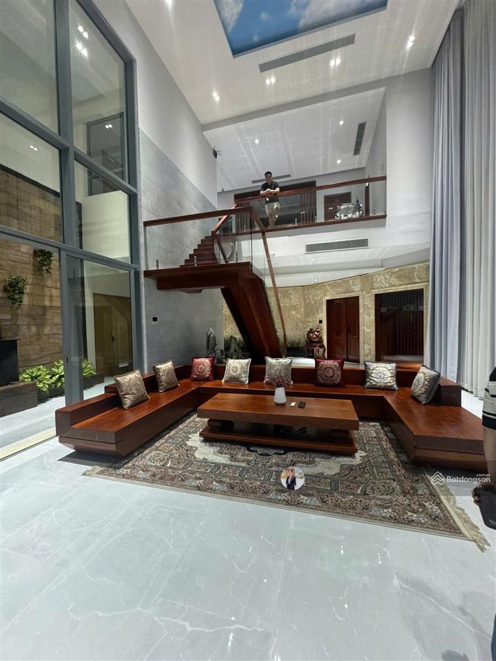 Nhà thật  tin thật | penthouse pool  dt 564m2 | view trực diện sông không che | giá 130 tỷ