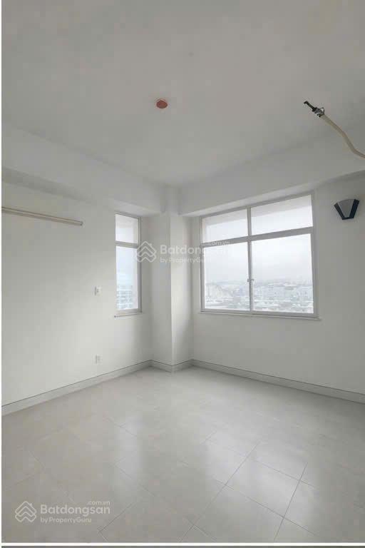 Bán gấp cc 76m2, 2pn, 1wc tại cao ốc bình minh mặt tiền xa lộ hà nội q9, 2,65 tỷ
