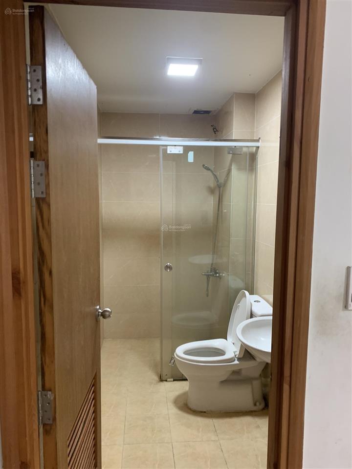 Bán căn hộ cbd tầng trung, ,view hồ bơi, 3pn, 2wc, suất nội bộ giá tốt chỉ 3.3 tỷ, giữ lại 100tr