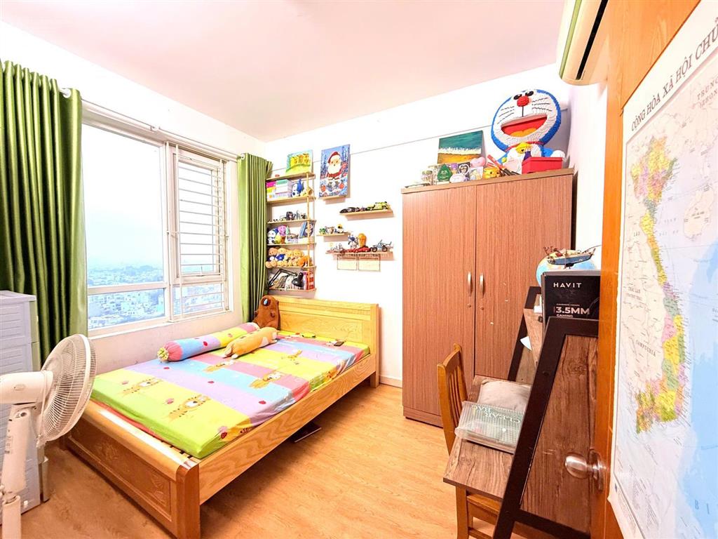 Chính chủ kẹt tiền bán gấp căn hộ cbd, tầng trung, view đẹp, 2pn, 2wc, hỗ trợ vay, giá 3.x tỷ