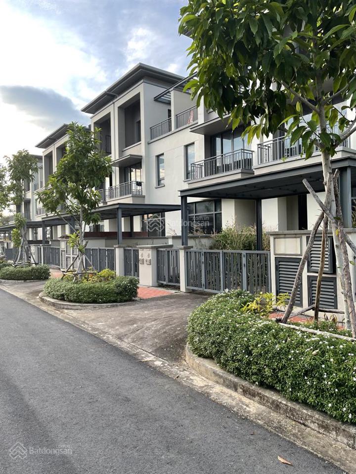 Big townhouse swan park 1a, dt 6,3x17m. call 0907 424 ***
