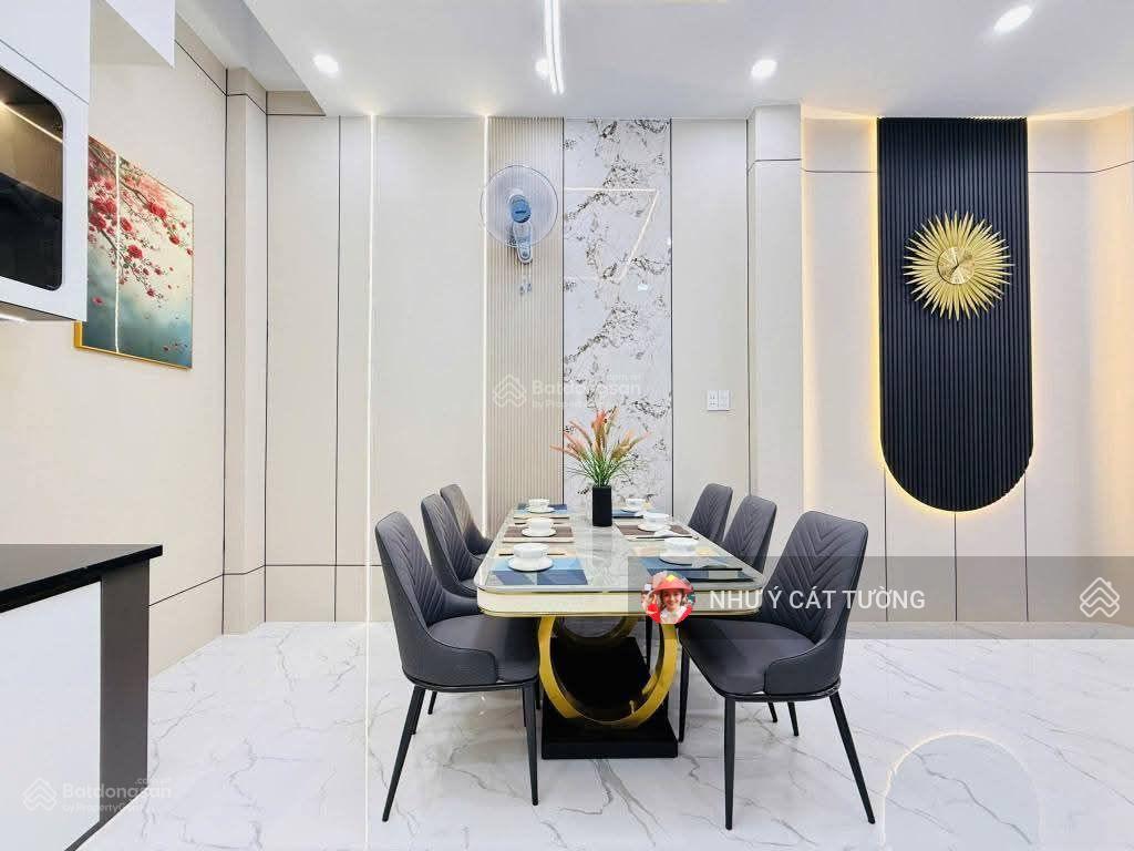 Chính chủ bán nhà thái thịnh nhà dân xây chắc chắn vị trí siêu đẹp ở rất sướng dân trí cao