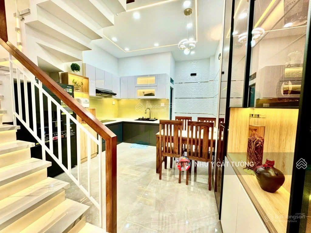 Độc quyền! tôn thất tùng, ngõ thông, 35m ra ô tô, ngõ to, nhà mới, 45m2*5t chào 8,6 tỷ