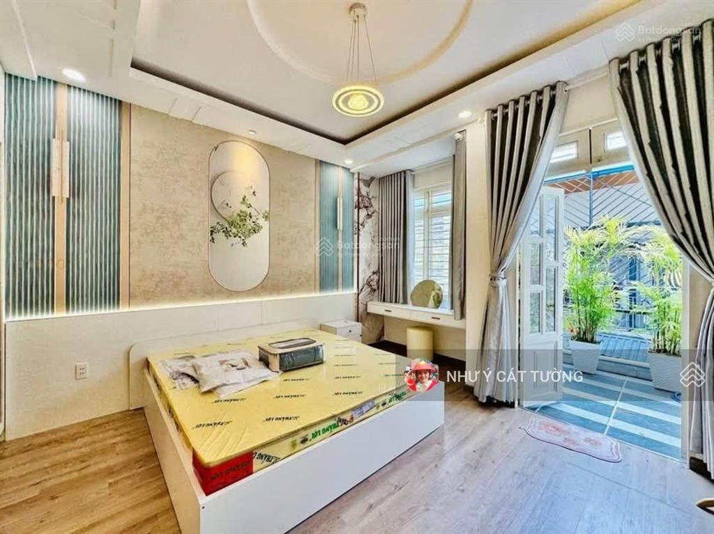 Cực sốc! thái thịnh, lô góc, gần phố, ngõ nông, 25m ô tô tránh