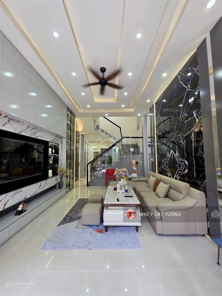 Mặt ngõ láng hạ! sát ô tô, ba gác qua, ngõ thông thoáng, ở sướng 41.5m2