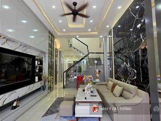 Mặt ngõ láng hạ! sát ô tô, ba gác qua, ngõ thông thoáng, ở sướng 41.5m2
