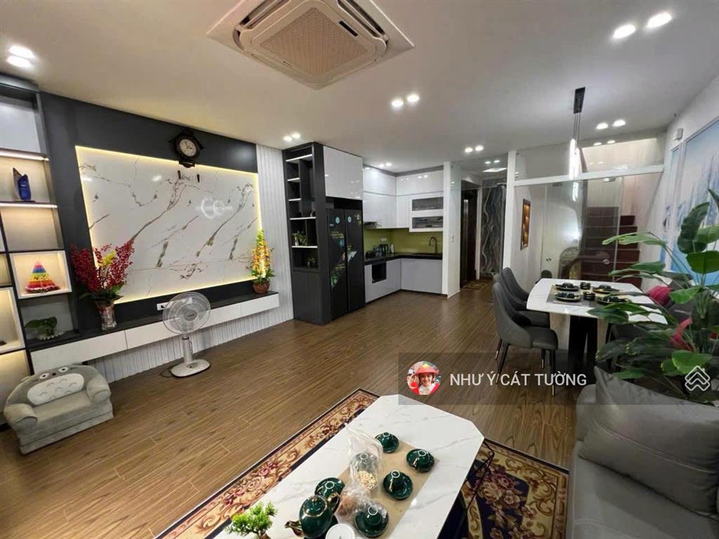 Rất gấp cho thuê nhà vương thừa vũ 3 ngủ thông sàn nhà mới thang máy