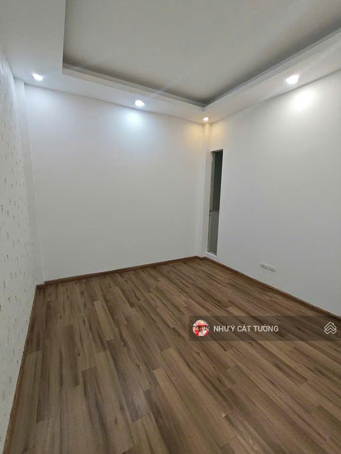 Cho thuê gấp trong tháng hồ đắc di 6 ngủ full nội thất ở ngay