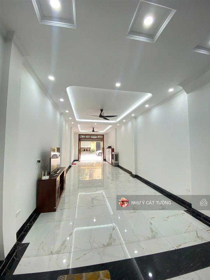 Mặt phố thịnh liệt cần cho thuê gấp trong tháng 32 triệu thông sàn kinh doanh sầm uất
