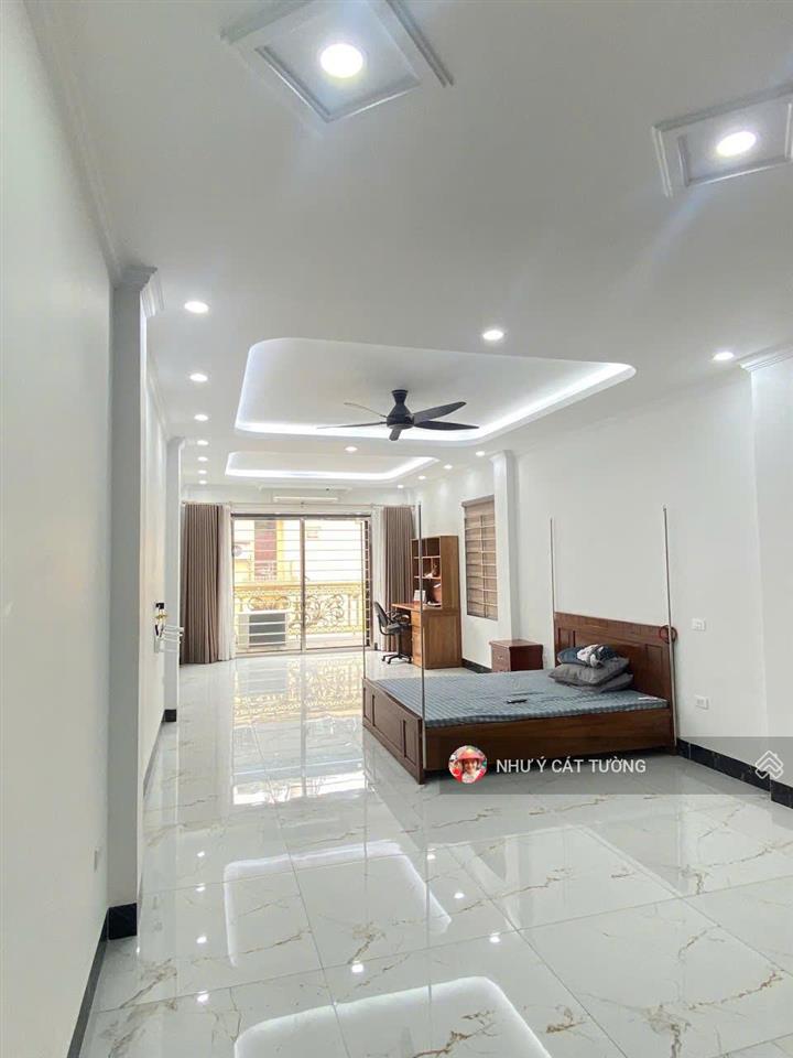 Mặt phố thịnh liệt cần cho thuê gấp trong tháng 32 triệu thông sàn kinh doanh sầm uất