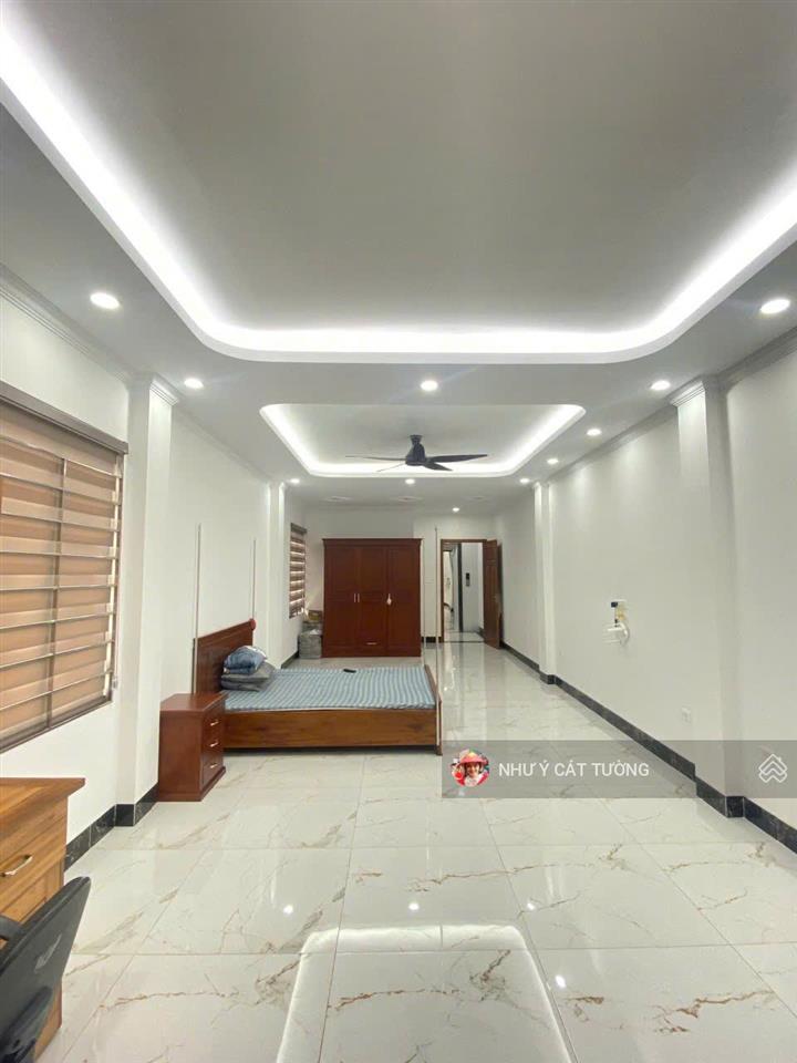 Mặt phố thịnh liệt cần cho thuê gấp trong tháng 32 triệu thông sàn kinh doanh sầm uất