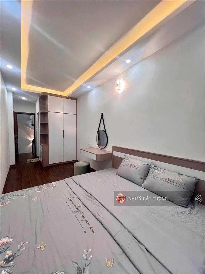 Thuê nhà tôn thất tùng 3 ngủ full nội thất 10m ra ô tô nhà mới vào ở ngay