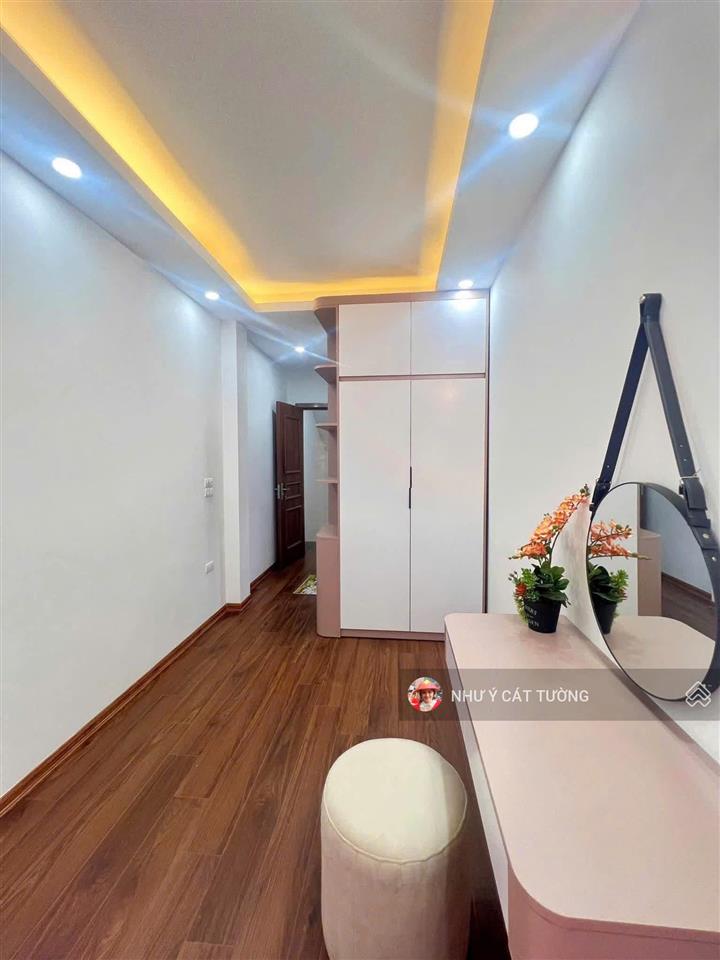 Thuê nhà tôn thất tùng 3 ngủ full nội thất 10m ra ô tô nhà mới vào ở ngay