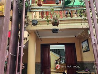 Cho thuê nhà 5 tầng ngõ 157 pháo đài láng