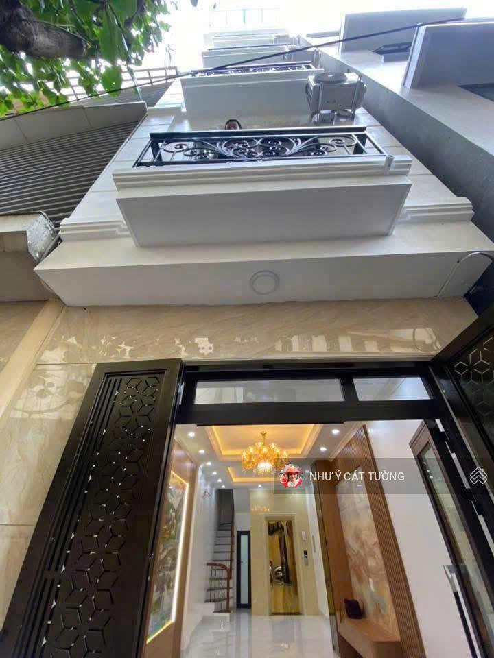 Cần cho thuê trong tháng nhà mới vũ trọng phụng cách phố 5m thang máy