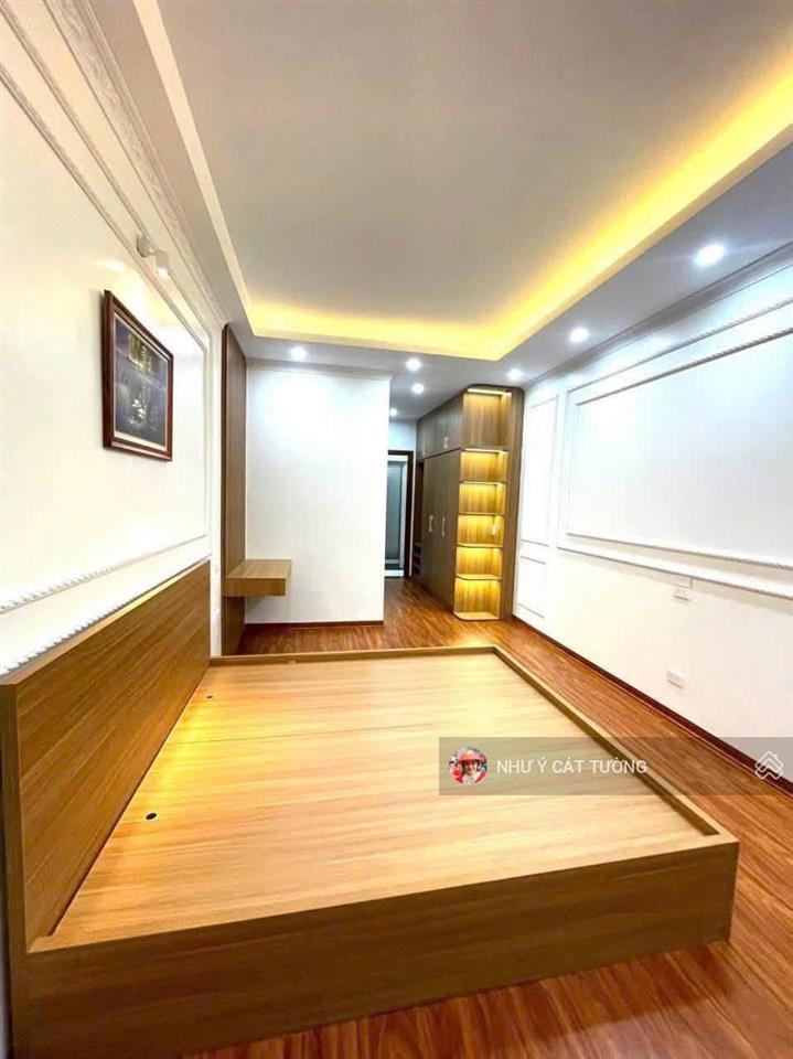 Cần cho thuê trong tháng nhà mới vũ trọng phụng cách phố 5m thang máy