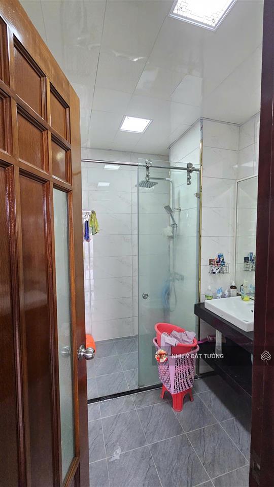 Cho thuê gấp căn 3 ngủ chung cư 85 hạ đình full nội thất ở ngay 14t