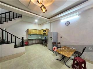 Cho thuê nhà nguyên căn ngõ 426 đường láng full nội thất 3 ngủ vào ở ngay 13,5