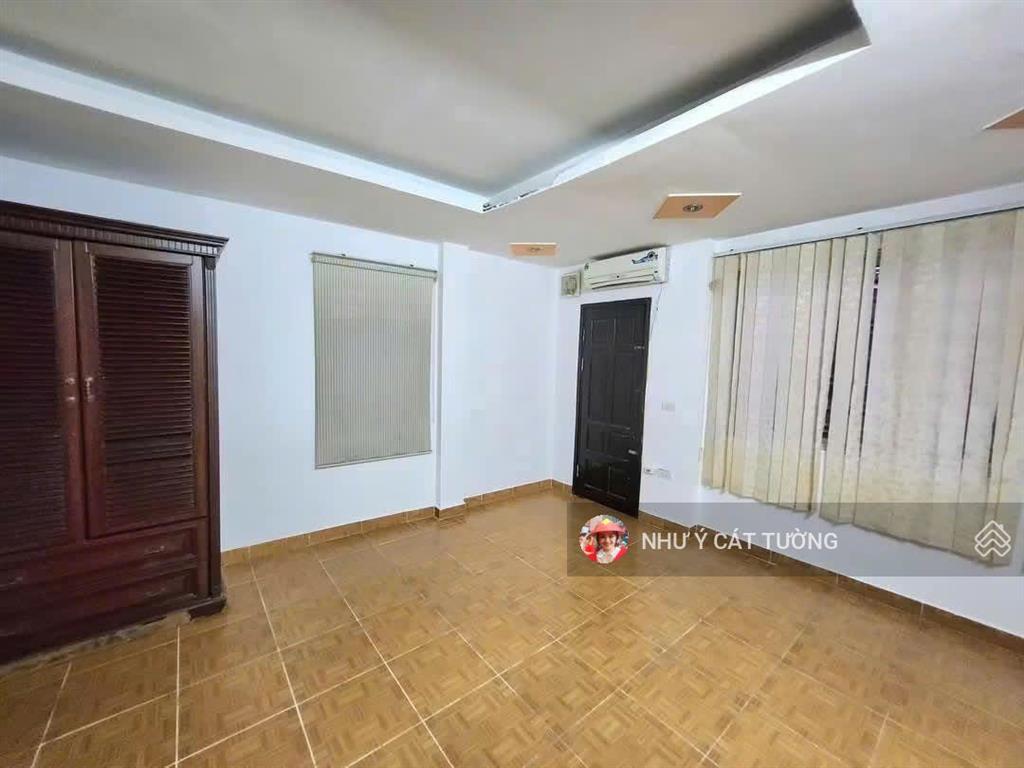 Cho thuê nhà nguyên căn ngõ 426 đường láng full nội thất 3 ngủ vào ở ngay 13,5