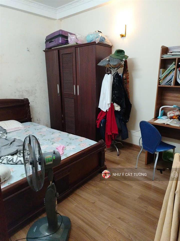 Cho thuê nhà ngõ 198 xã đàn đống đa, full nội thất, 4 ngủ, giá 15 triệu, vào ngay
