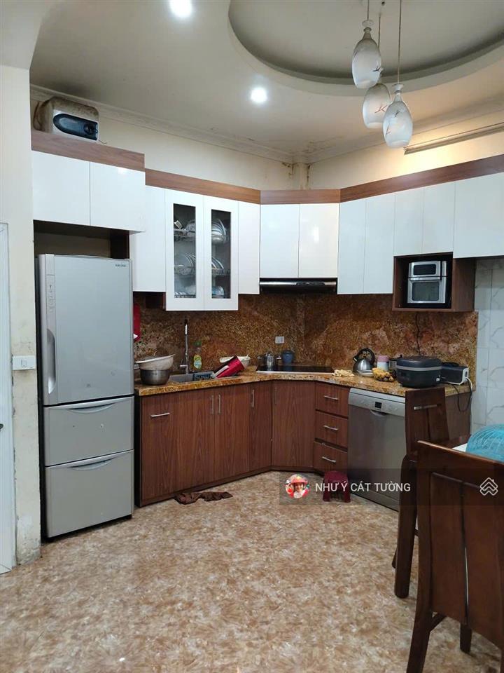 Cho thuê nhà ngõ 198 xã đàn đống đa, full nội thất, 4 ngủ, giá 15 triệu, vào ngay