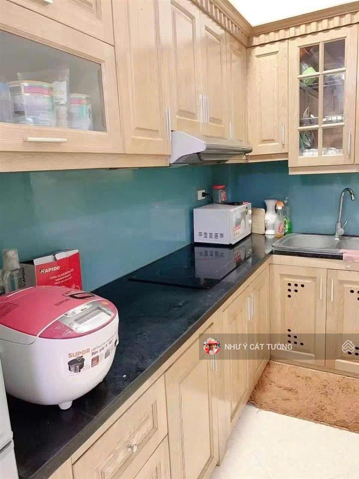 Cho thuê nhà nguyên căn vào ở ngay tại ngõ 127 hào nam đống đa full nội thất