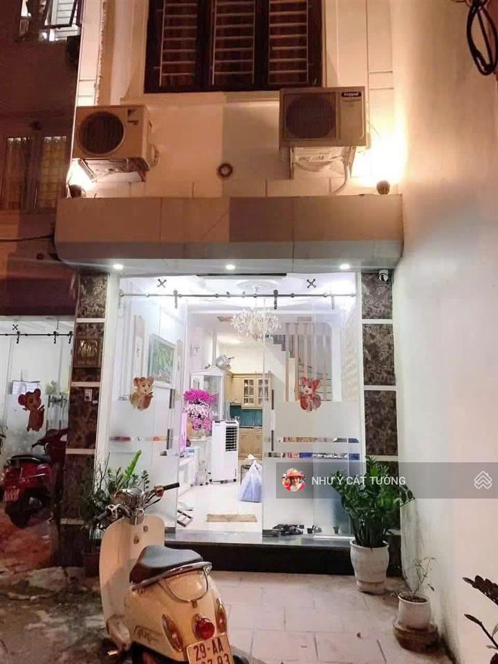 Cho thuê nhà nguyên căn vào ở ngay tại ngõ 127 hào nam đống đa full nội thất