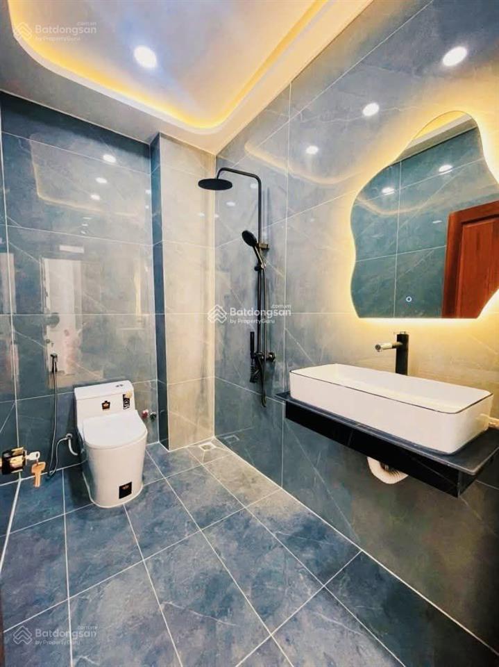 Hót! phố vip tôn thất tùng, ngõ ô tô, lô góc, sân riêng, ban công 46m2*5t