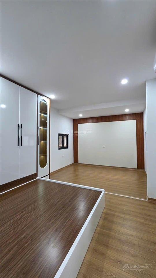 Cần cho thuê nhà riêng xây mới đẹp phố hoàng ngọc phách full nt ở ngay