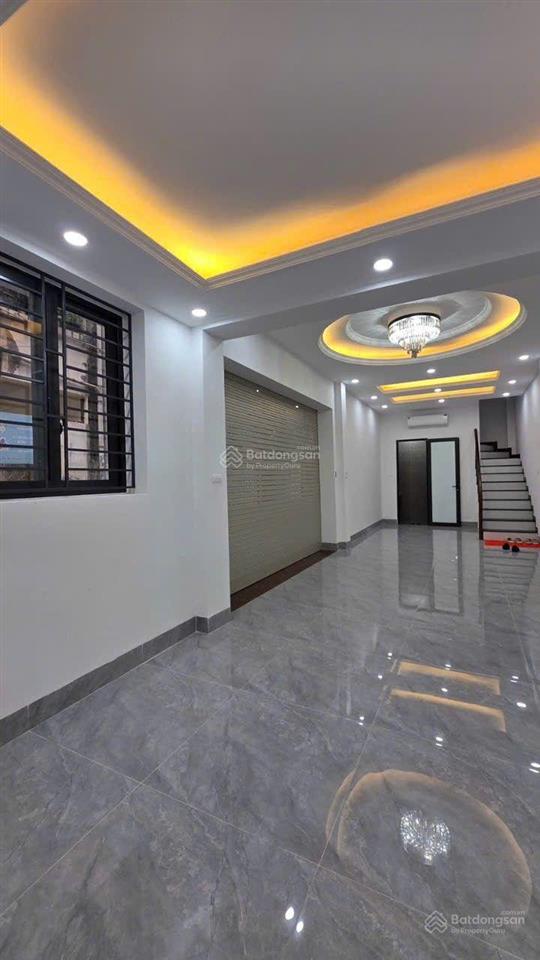 Cần cho thuê nhà riêng xây mới đẹp phố hoàng ngọc phách full nt ở ngay