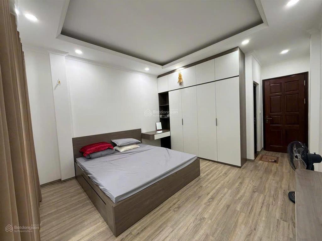 Cho thuê nhà nguyễn chính hoàng mai nhà mới có thang máy, full nội thất ở ngay