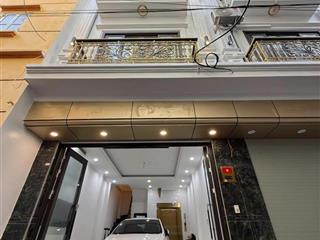 Cho thuê nhà nguyễn chính hoàng mai nhà mới có thang máy, full nội thất ở ngay