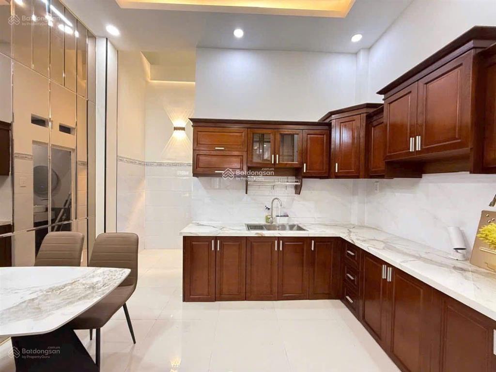 Chính chủ bán gấp nhà phố chùa bộc trung tâm đống đa ở sướng, tiện ích ngập tràn vào ở ngay!